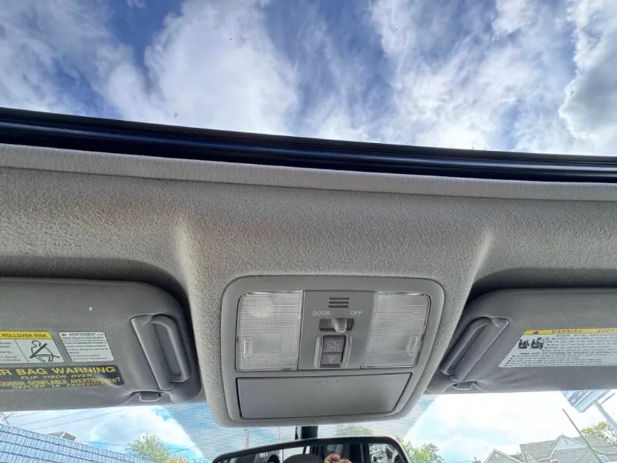 2009 Toyota RAV4 Sport photo 1