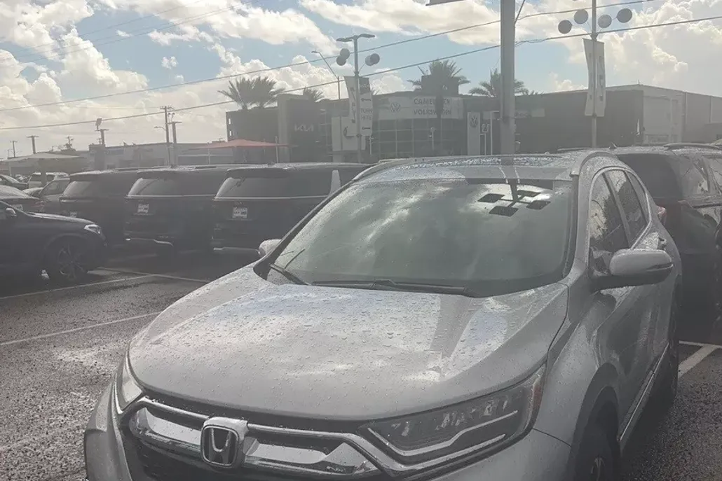 2019 Honda CR-V Touring photo 1