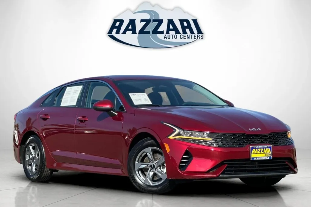 2023 Kia K5 LXS photo 1