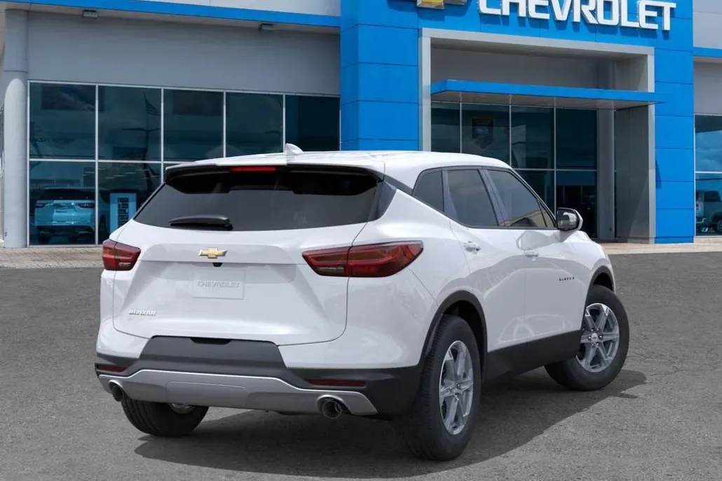 2025 Chevrolet Blazer 2LT photo 1