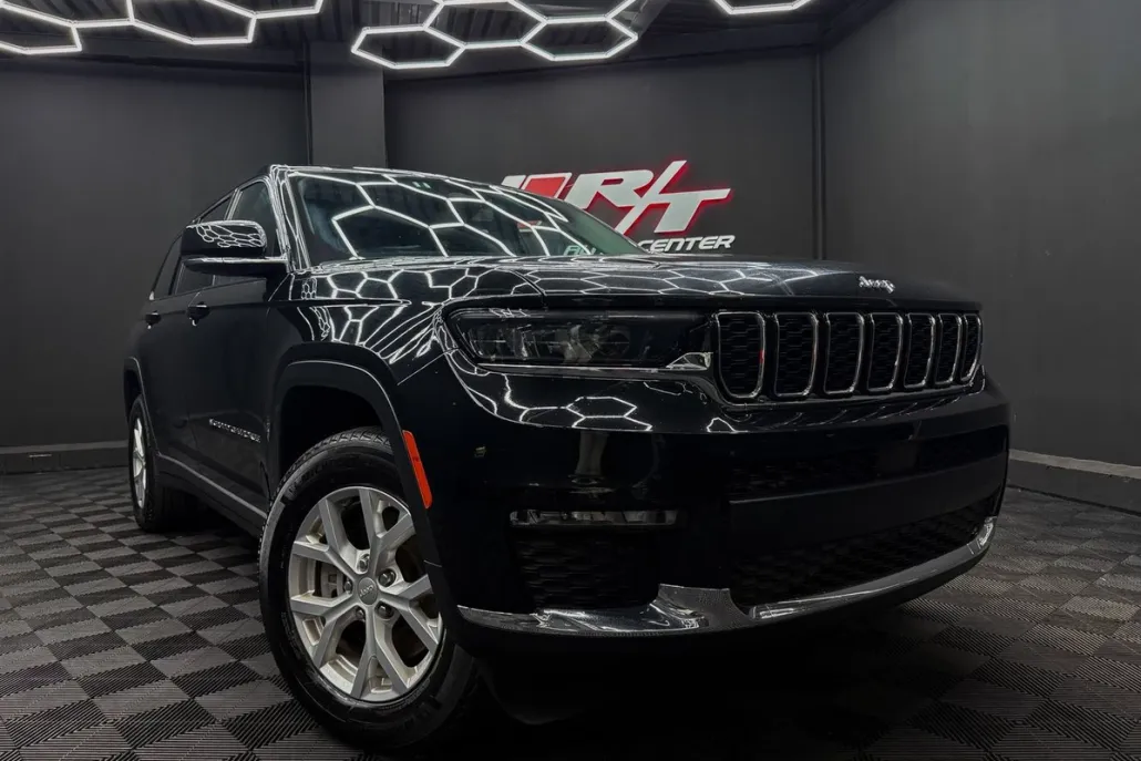 2023 Jeep Grand Cherokee Limited photo 1