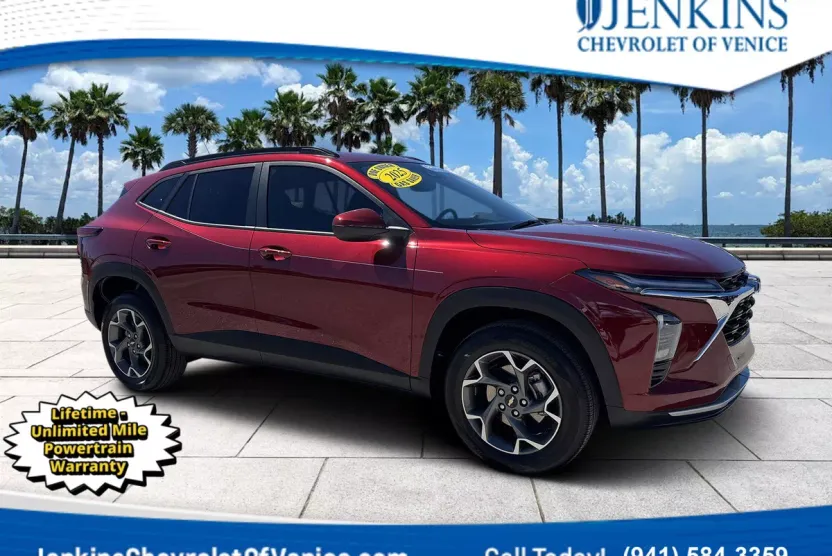 2025 Chevrolet Trax LT photo 1