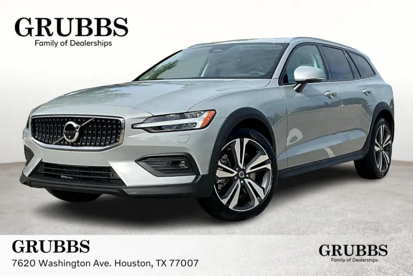 2026 Volvo V60 Cross Country B5 Plus photo 1