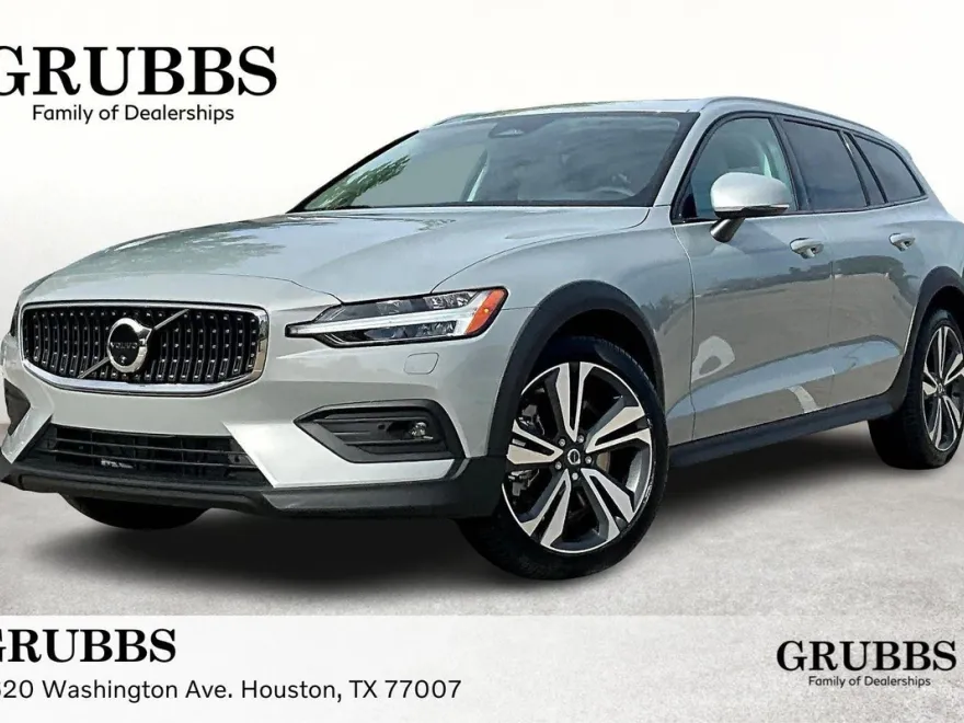 2026 Volvo V60 Cross Country B5 Plus photo 1