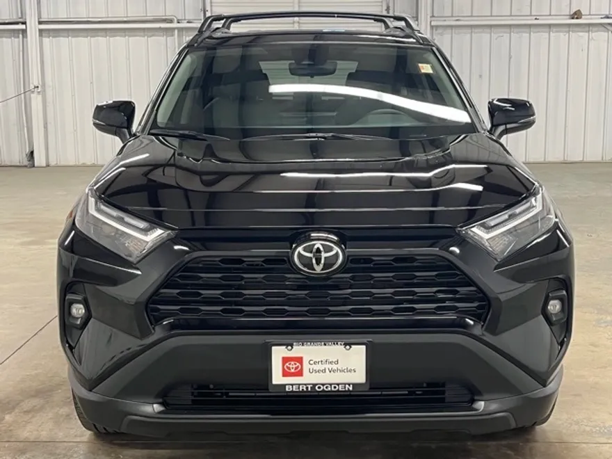 2025 Toyota RAV4 XLE Premium photo 1