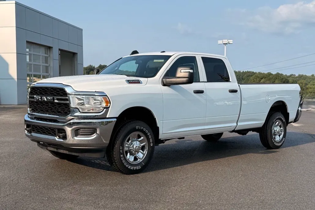 2023 Ram 2500 Tradesman photo 1