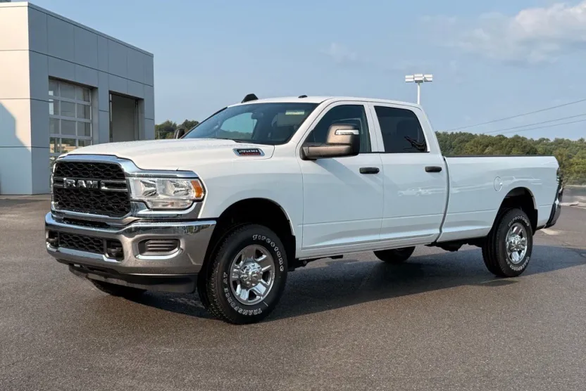 2023 Ram 2500 Tradesman photo 1