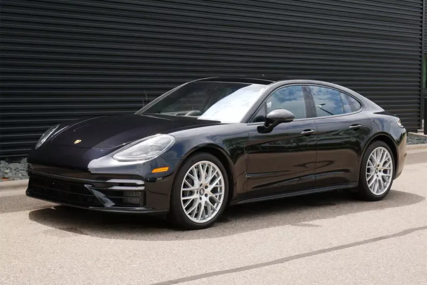 2021 Porsche Panamera Turbo S photo 1