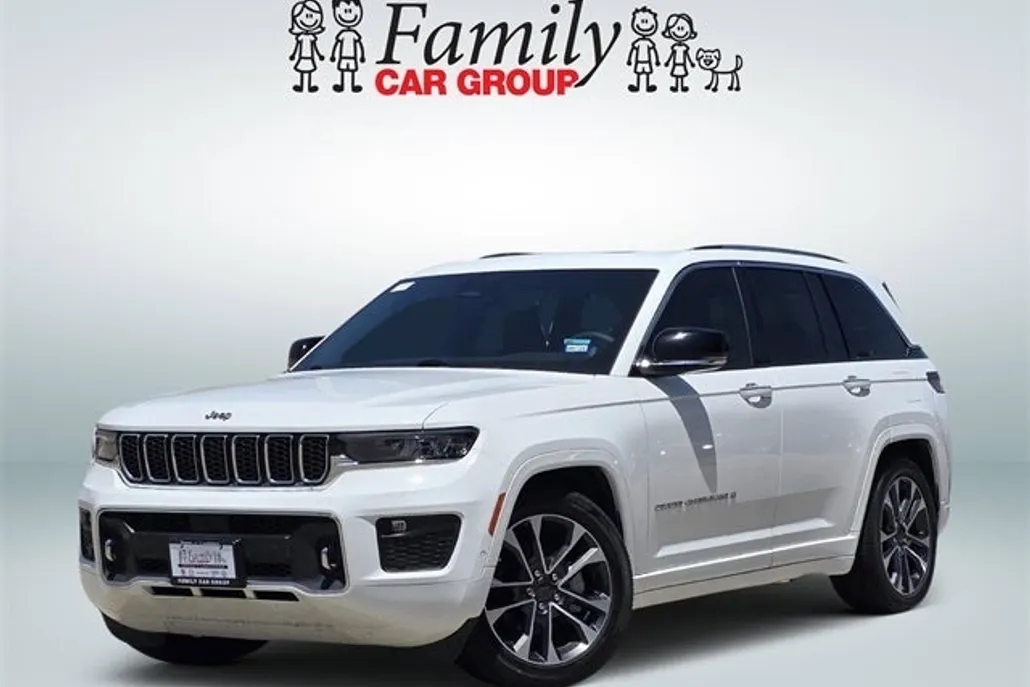 2023 Jeep Grand Cherokee Overland photo 1