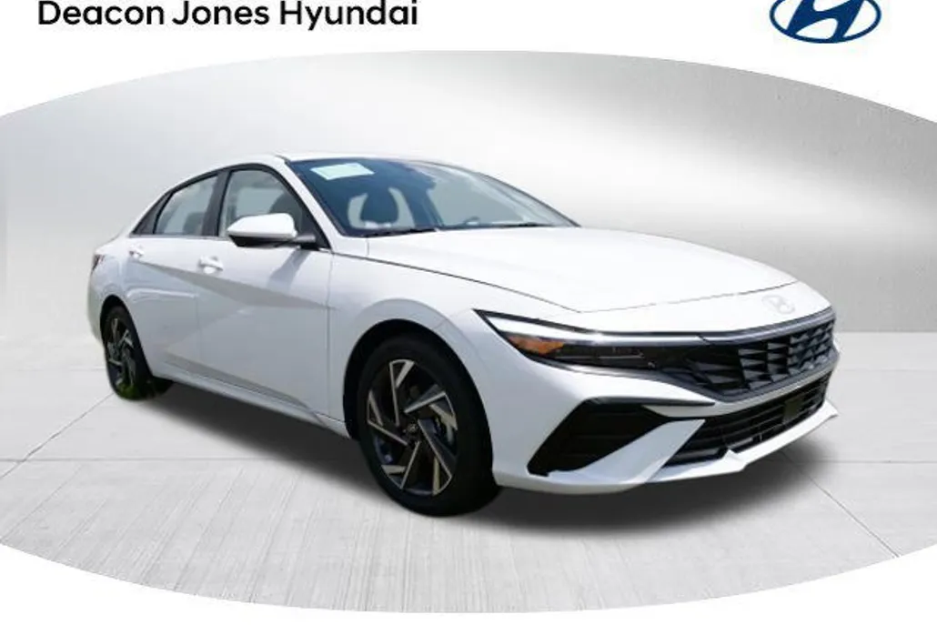 2025 Hyundai Elantra SEL Convenience photo 1
