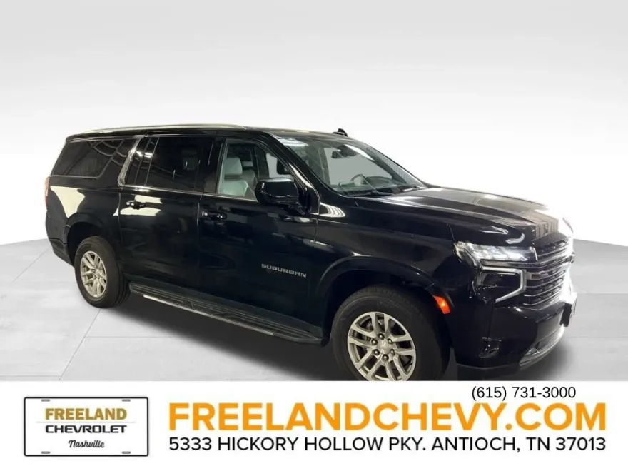 2023 Chevrolet Suburban LT photo 1