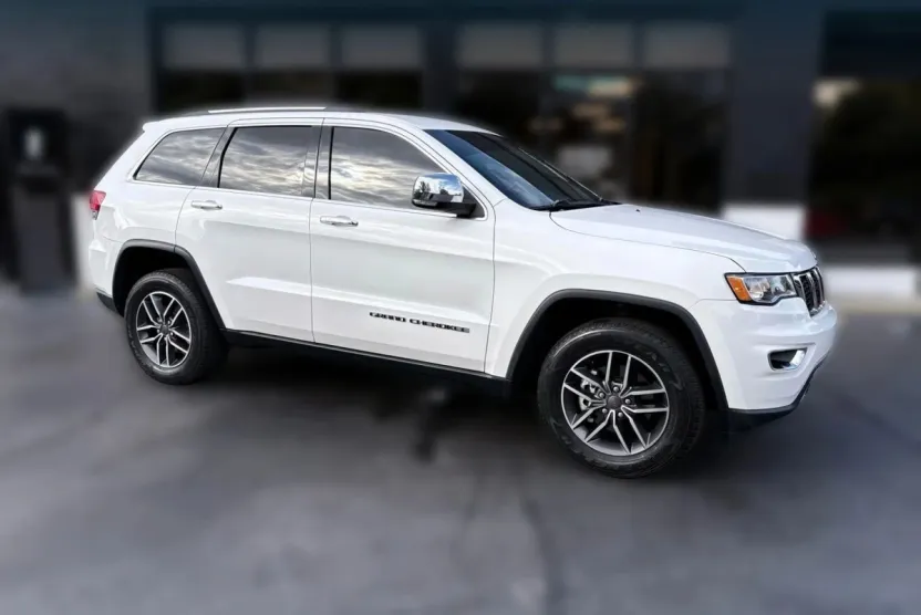 2019 Jeep Grand Cherokee Limited Sport photo 1