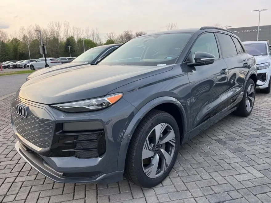 2025 Audi Q6 E-tron Premium photo 1
