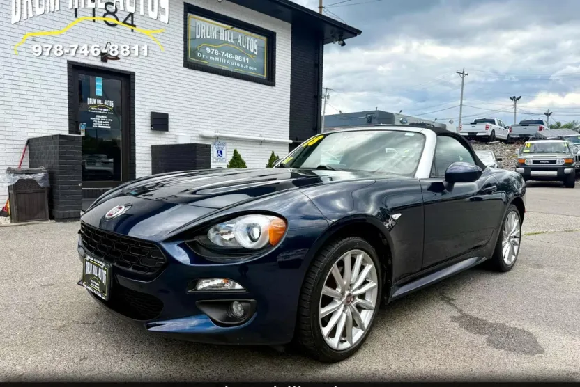 2018 Fiat 124 Spider Lusso photo 1