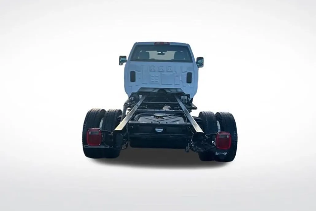2024 Chevrolet Silverado 5500HD Work Truck photo 1