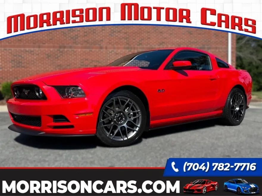 2013 Ford Mustang GT photo 1