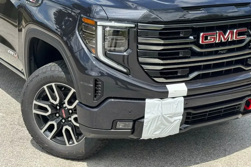 2026 Gmc Sierra 1500 AT4 photo 1