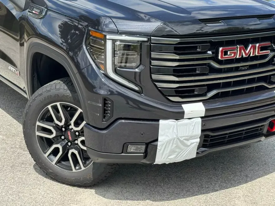 2026 Gmc Sierra 1500 AT4 photo 1