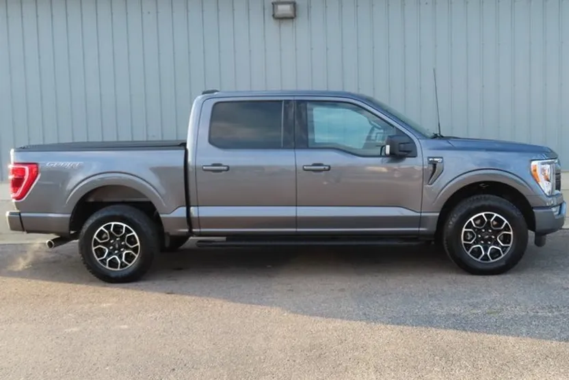 2022 Ford F-150 XLT photo 1