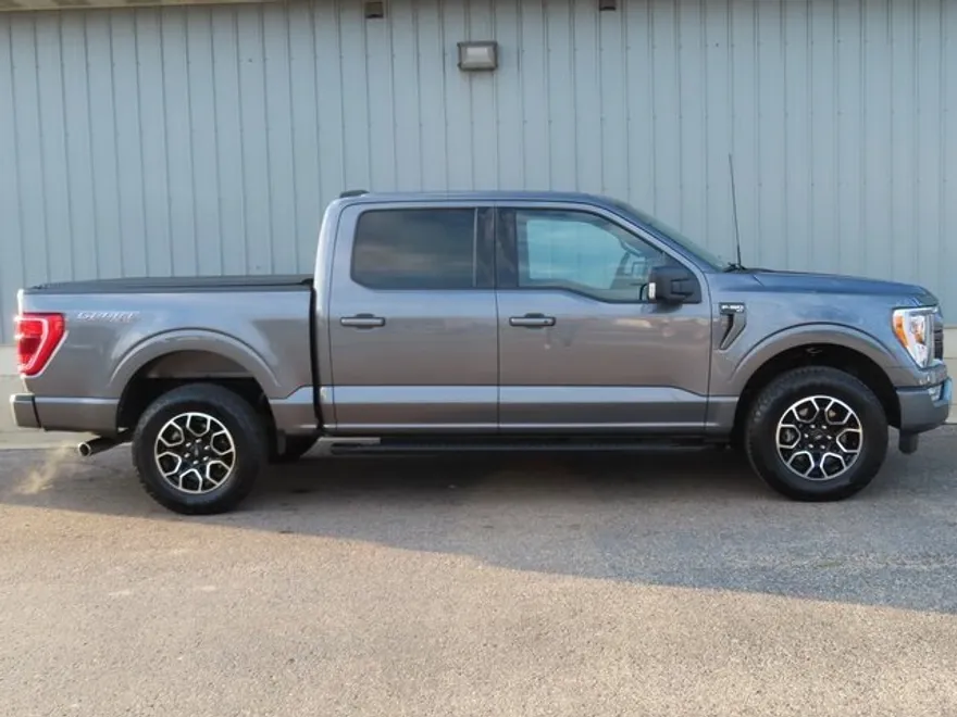 2022 Ford F-150 XLT photo 1