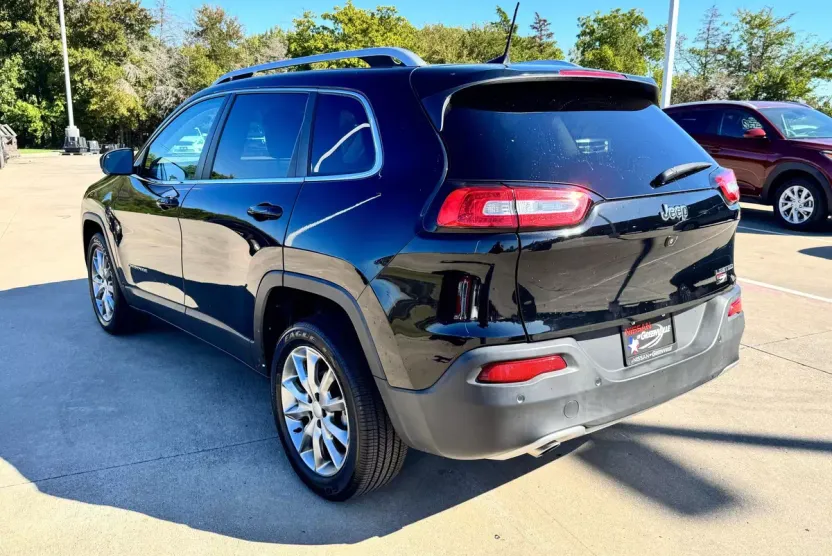 2018 Jeep Cherokee Limited photo 1