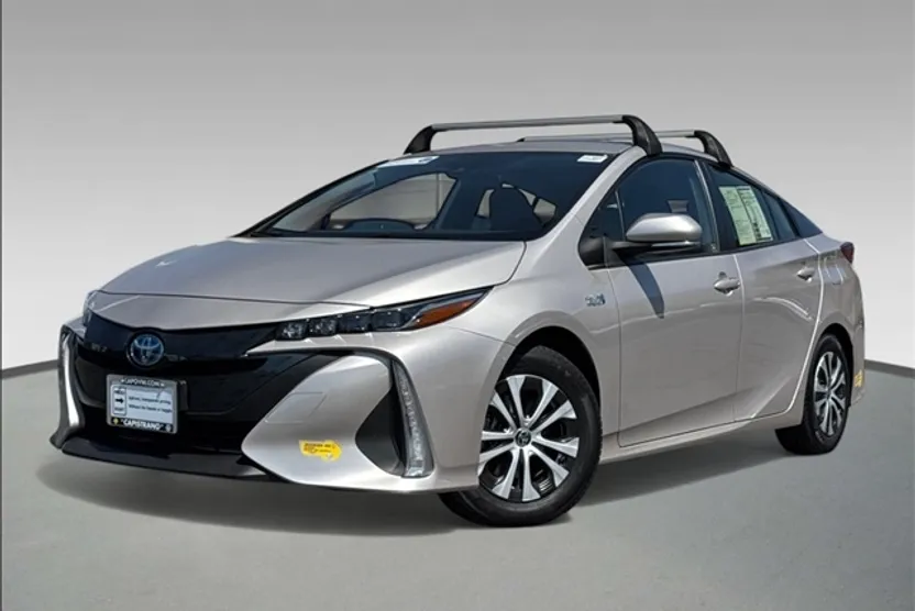 2022 Toyota Prius Prime LE photo 1