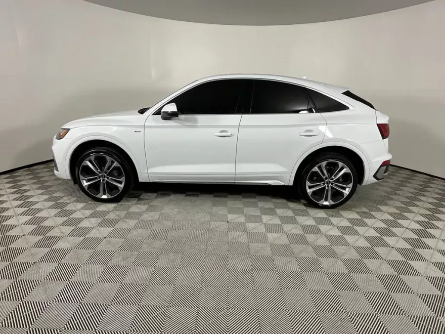 2021 Audi Q5 Sportback 45 Premium Plus photo 1