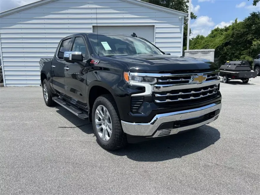 2025 Chevrolet Silverado 1500 LTZ photo 1