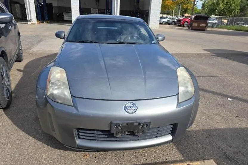 2004 Nissan 350Z Touring photo 1