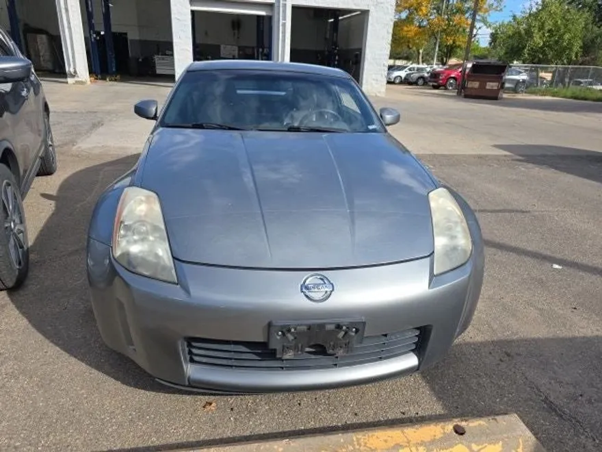 2004 Nissan 350Z Touring photo 1