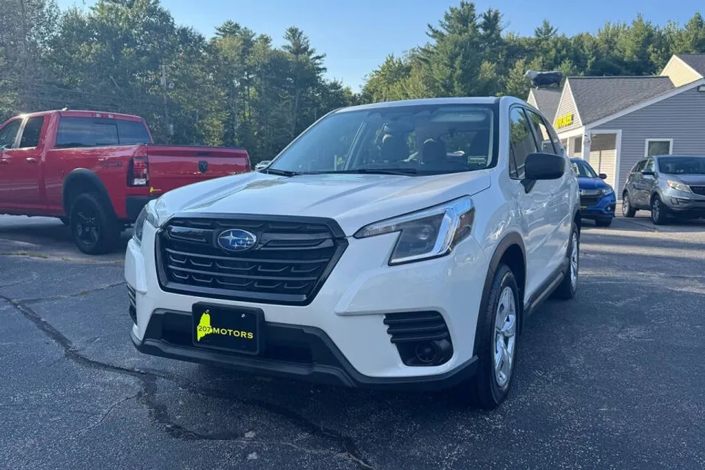 2023 Subaru Forester Base photo 1