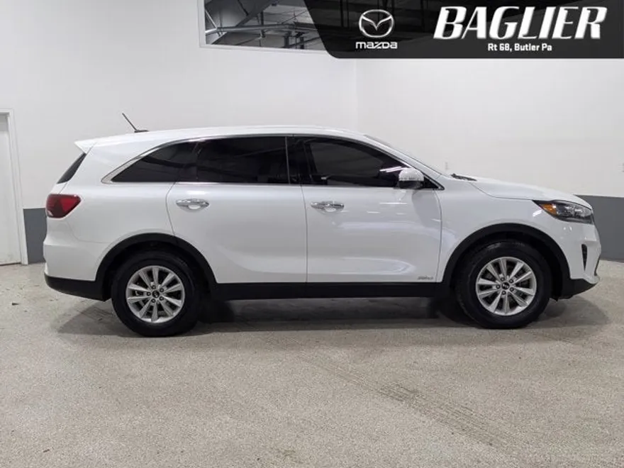 2020 Kia Sorento LX photo 1