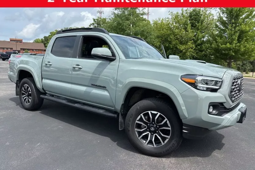 2023 Toyota Tacoma TRD Sport photo 1