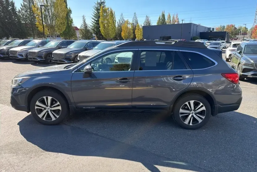 2019 Subaru Outback 2.5i Limited photo 1