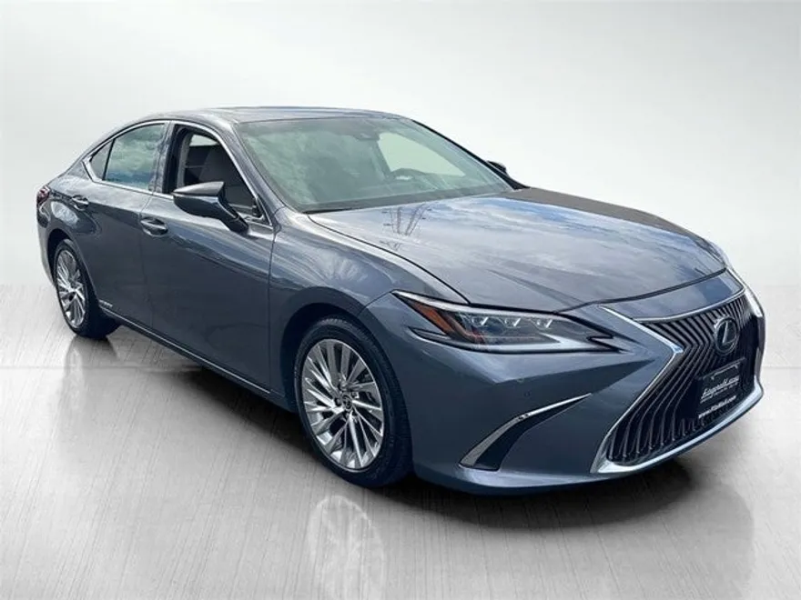 2021 Lexus ES 300h Ultra Luxury photo 1