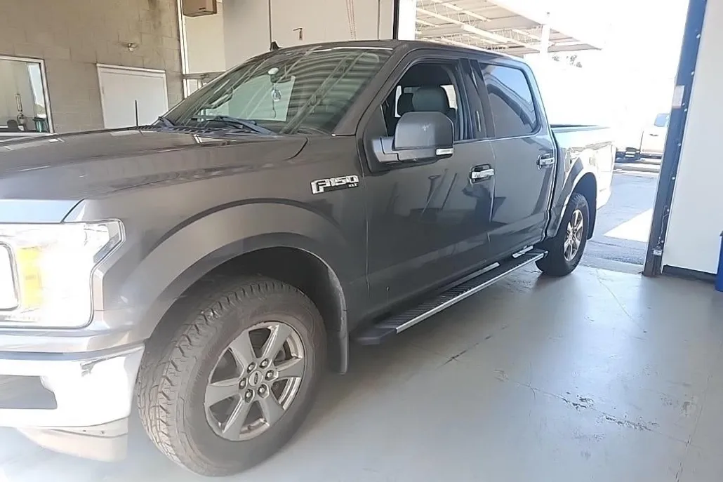 2020 Ford F-150 XLT photo 1
