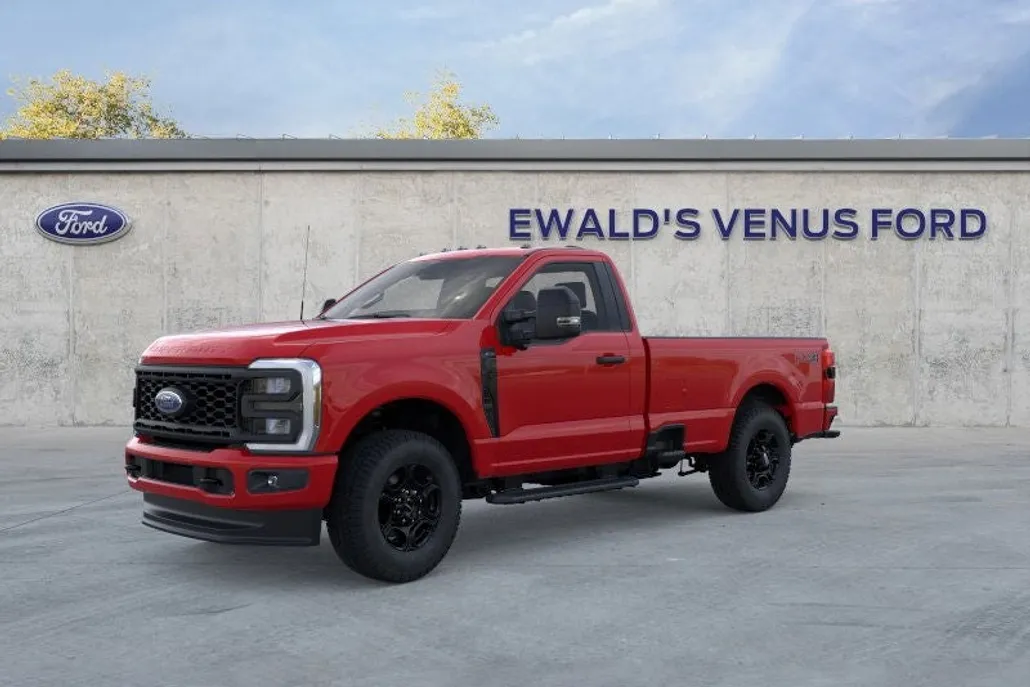 2025 Ford F-350 photo 1