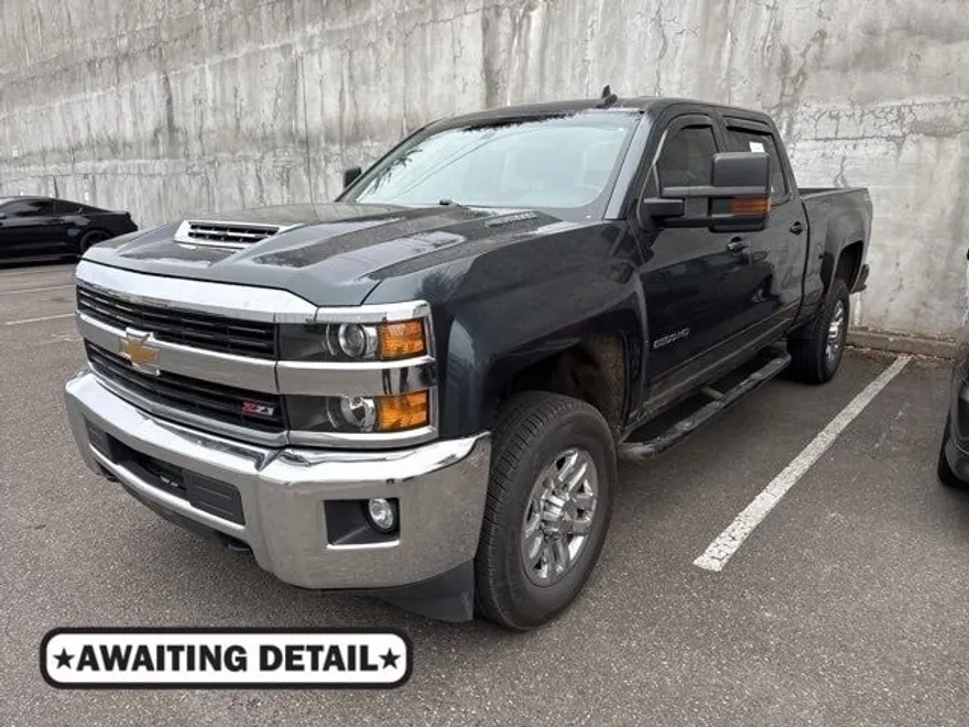 2017 Chevrolet Silverado 2500HD LT photo 1