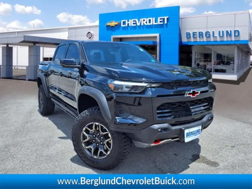 2024 Chevrolet Colorado ZR2 photo 1