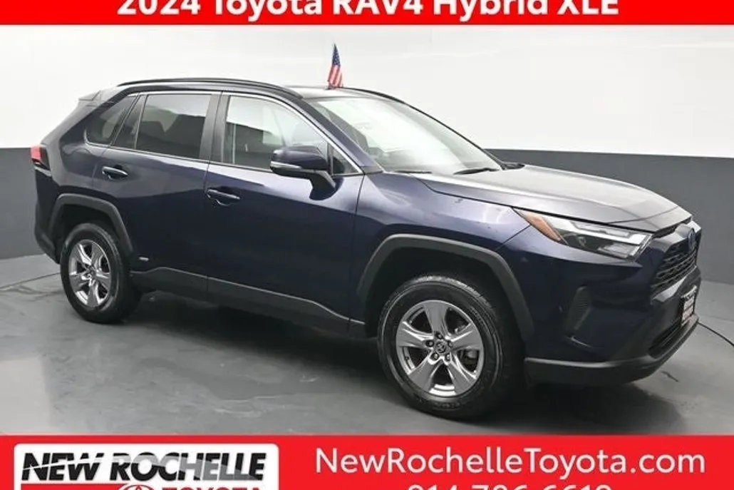 2024 Toyota RAV4 Hybrid XLE photo 1