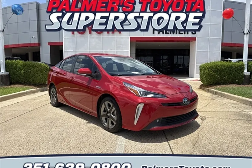 2022 Toyota Prius L photo 1