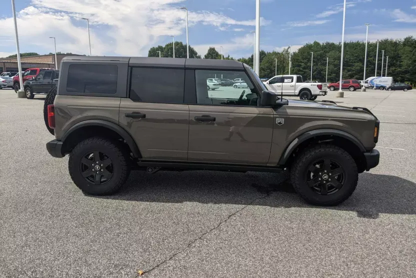 2025 Ford Bronco Big Bend photo 1