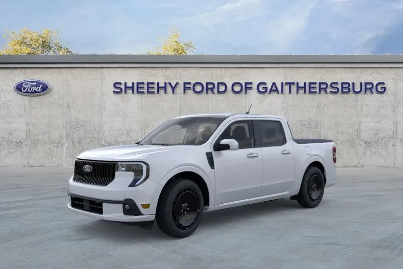 2025 Ford Maverick photo 1