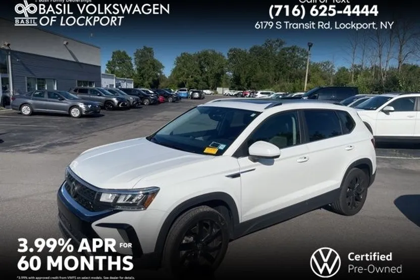 2022 Volkswagen Taos SE photo 1
