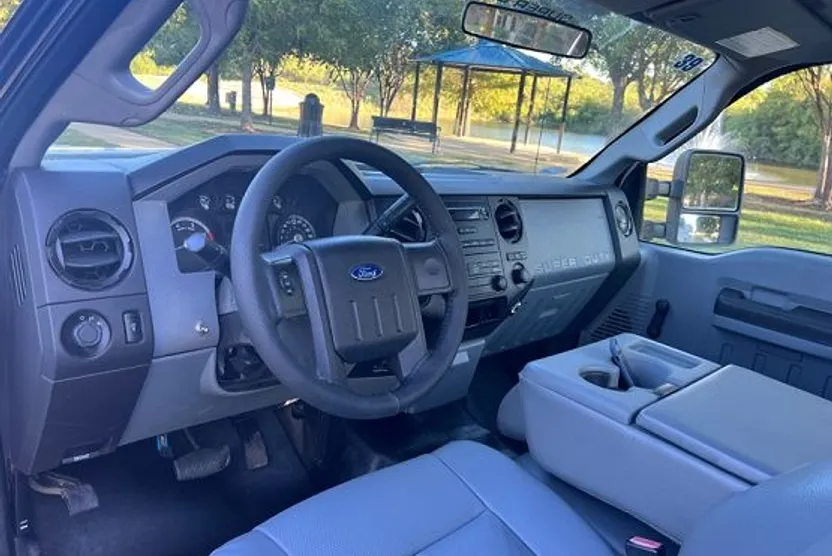 2012 Ford F-250 XL photo 1