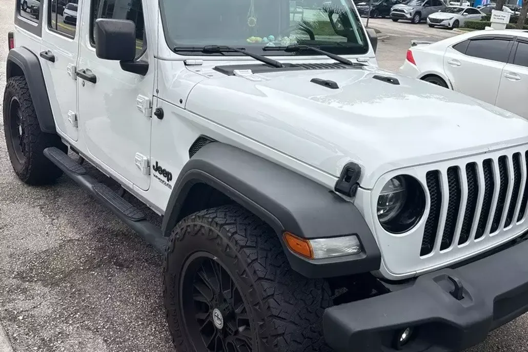 2020 Jeep Wrangler Unlimited Sport Altitude photo 1