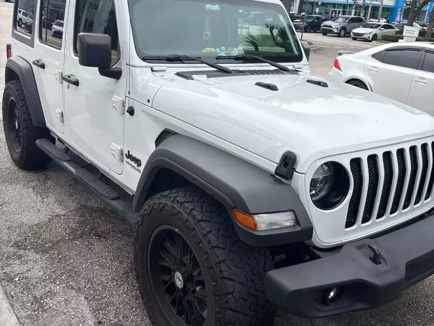 2020 Jeep Wrangler Unlimited Sport Altitude photo 1