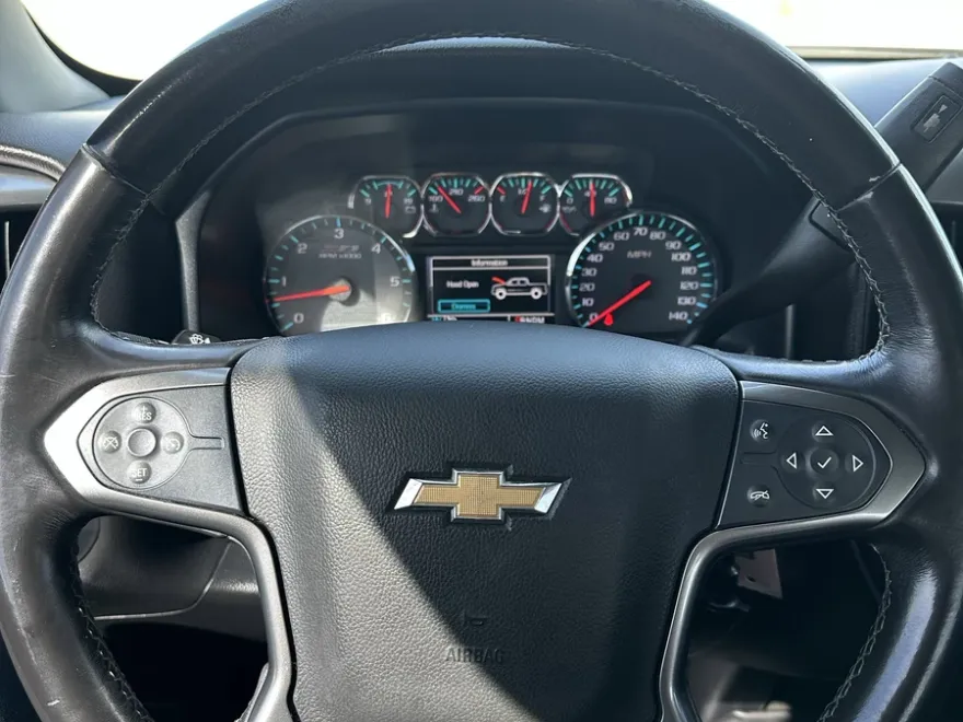 2016 Chevrolet Silverado 1500 LT photo 1