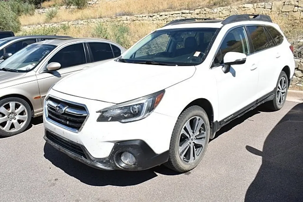 2019 Subaru Outback 3.6R Limited photo 1