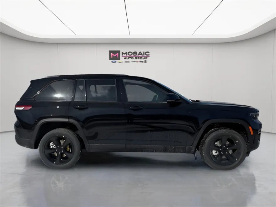 2025 Jeep Grand Cherokee Limited photo 1